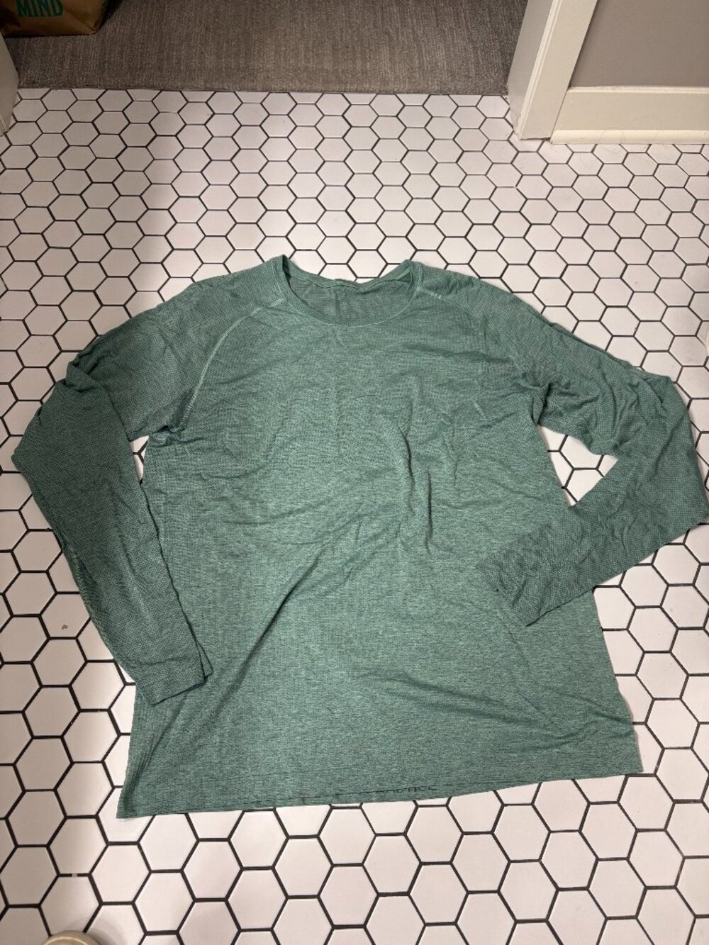 Lululemon Metal Vent Tech Long Sleeve XXL Green Men's Running Shirt